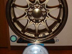 RAYS VOLK Racing CE28N 15inch 7J offset+48mm pcd100mm-5H 重量計測画像