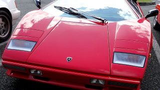 front shot Lamborghini countach 5000 quattrovalvole