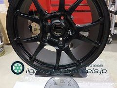 TWS Motorsport T66-F 17inch 9J offset+54mm PCD113.4mm-5H 重量計測画像