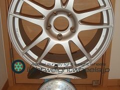 DIREZZA RSC 17inch 7J offset+43mm PCD114.3mm-5H 重量計測画像