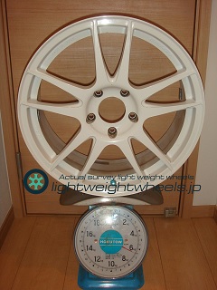 DIREZZA RSC 17inch 7J offset+48mm PCD114.3mm-5H 重量計測画像