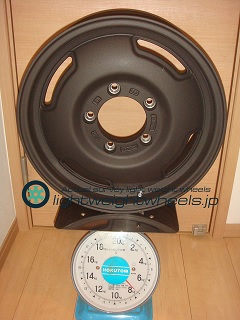 APIO WILDBORE SR 16inch5.5J+20mm139.7mm-5H 重量計測画像