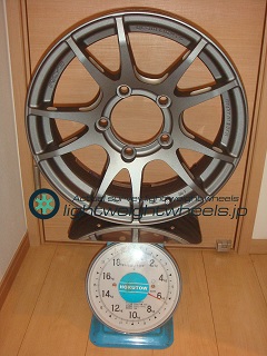 RAYS GL57JV 16inch5.5J+20mm139.7mm-5H重量計測画像