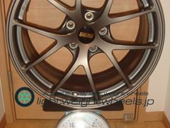 BBS RI-A18inch8.5J+35mm114.3mm-5H重量計測画像