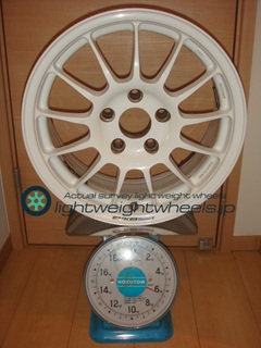 ENKEI RC-T5 16inch7J +48mm114.3mm-5H 重量計測画像