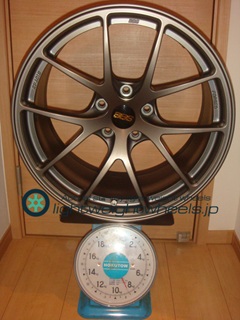 BBS RI-A 18inch9.5J+35mm114.3mm-5H重量計測画像