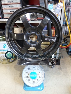 RAYS TE37 SONIC16inch5.5J+45mm100mm-4H重量計測画像