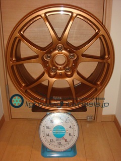 TWS T66-F 18inch8.5J+44mm114.3mm-5H重量計測画像