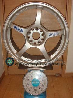 Gramlights57F18inch7.5J+40mm114.3mm-5H重量計測画像