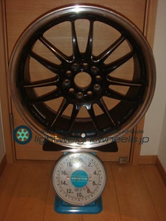 RAYS RE30 18inch8.5J+52mm114.3mm-5H 重量計測画像